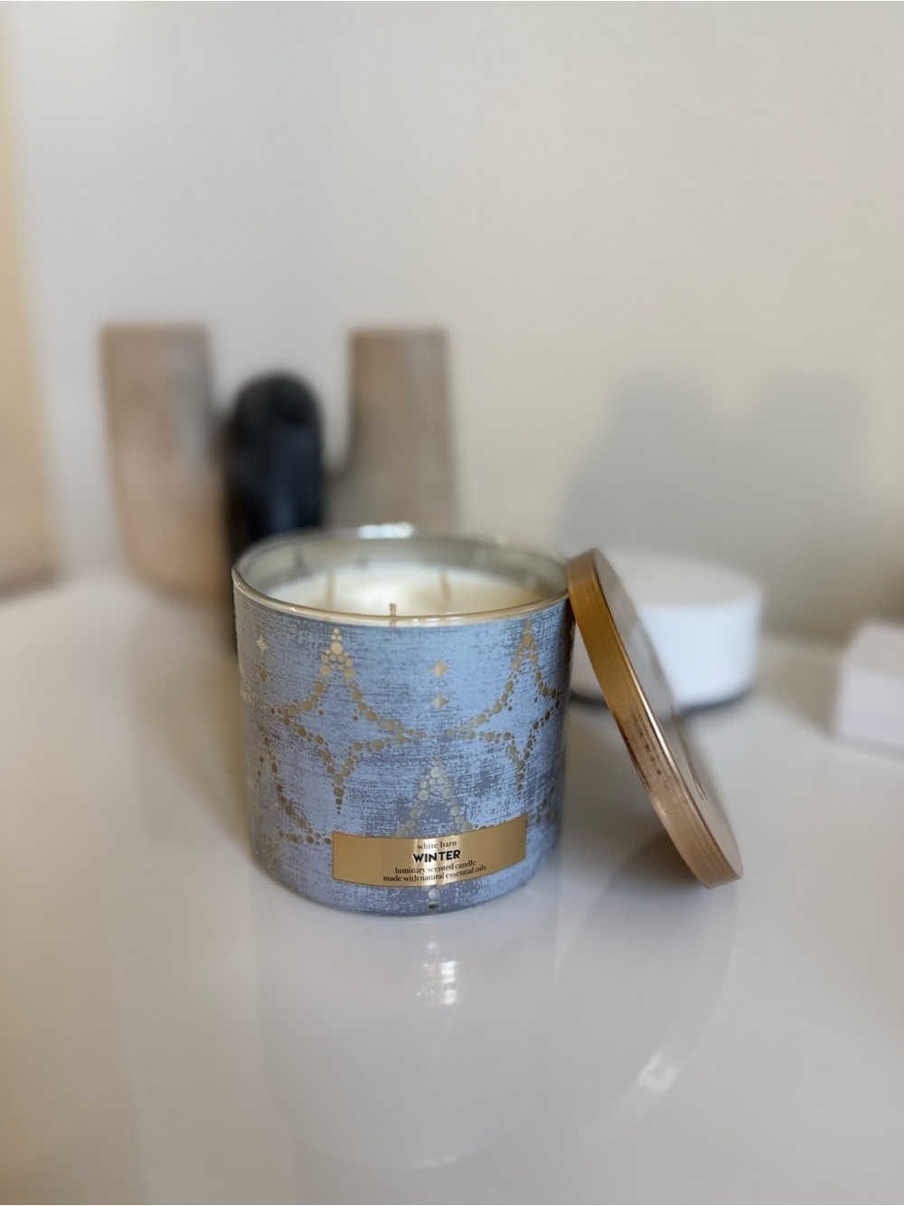 WHITE BARN winter 3 wicked candle
